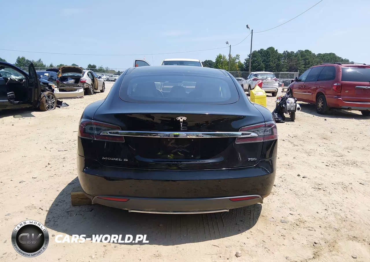 2015 Tesla Model S 70D-85D-P85D VIN:5YJSA1S26FF083132 - 17