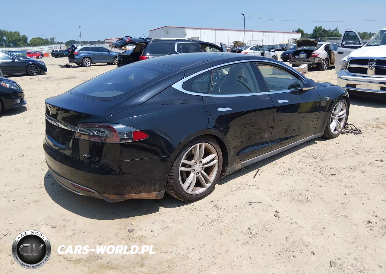 2015 Tesla Model S 70D-85D-P85D VIN:5YJSA1S26FF083132 - 4