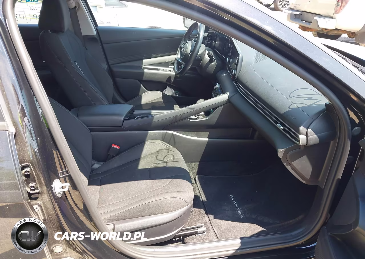 2021 Hyundai Elantra Sel VIN:5NPLS4AG4MH003065 - 5