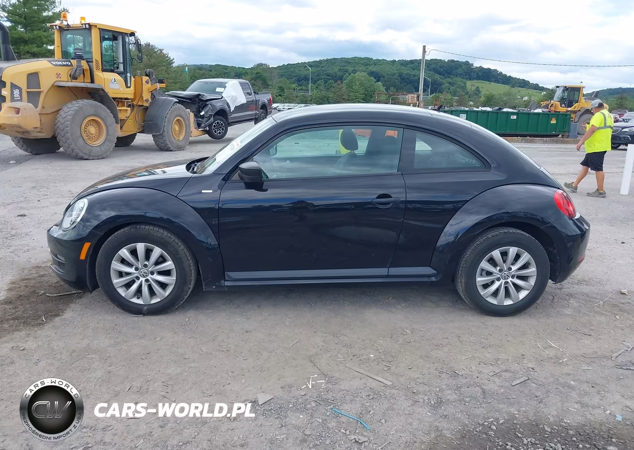 2016 Volkswagen Beetle 1.8T Wolfsburg Edition VIN:3VWF17AT7GM612435 - 14