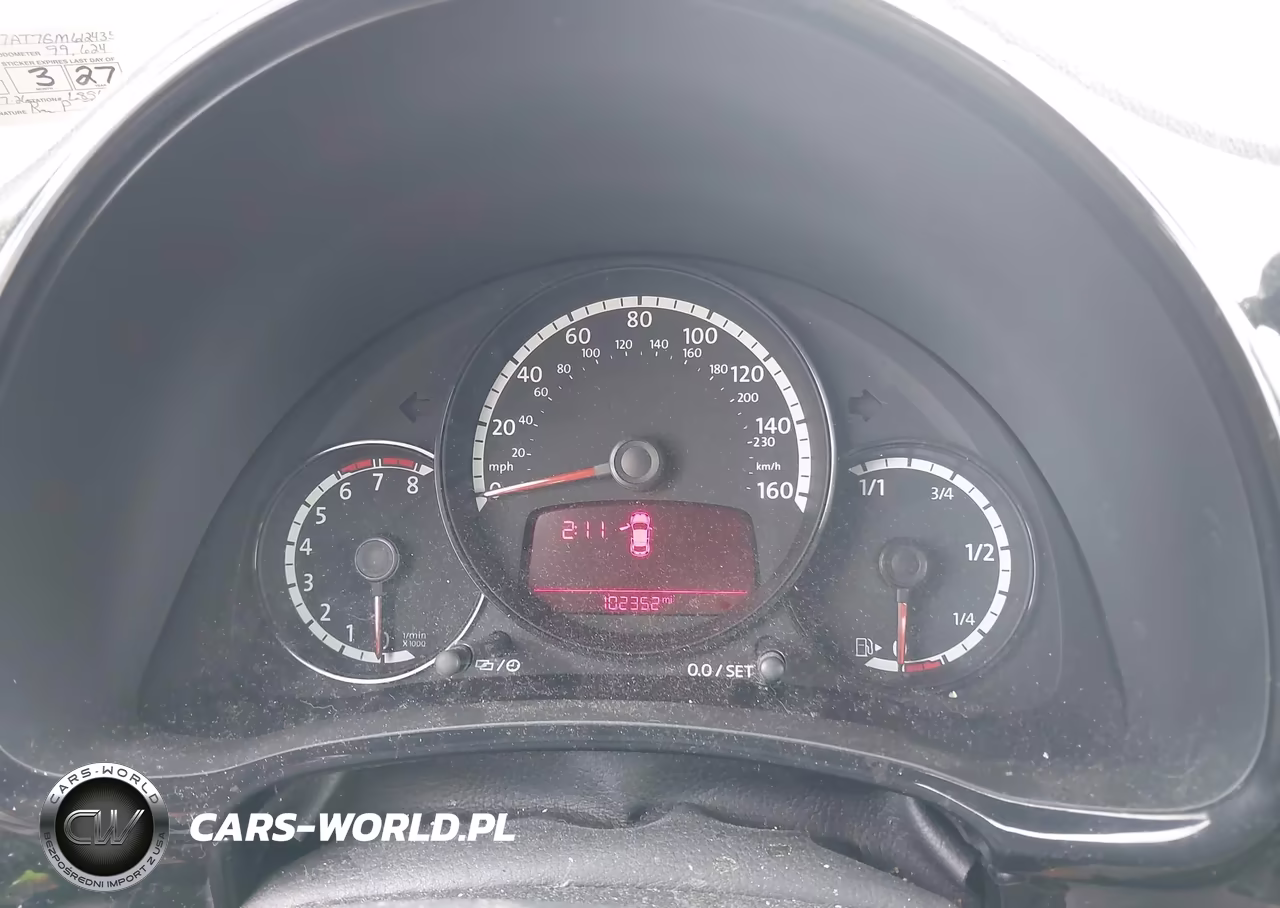 2016 Volkswagen Beetle 1.8T Wolfsburg Edition VIN:3VWF17AT7GM612435 - 7