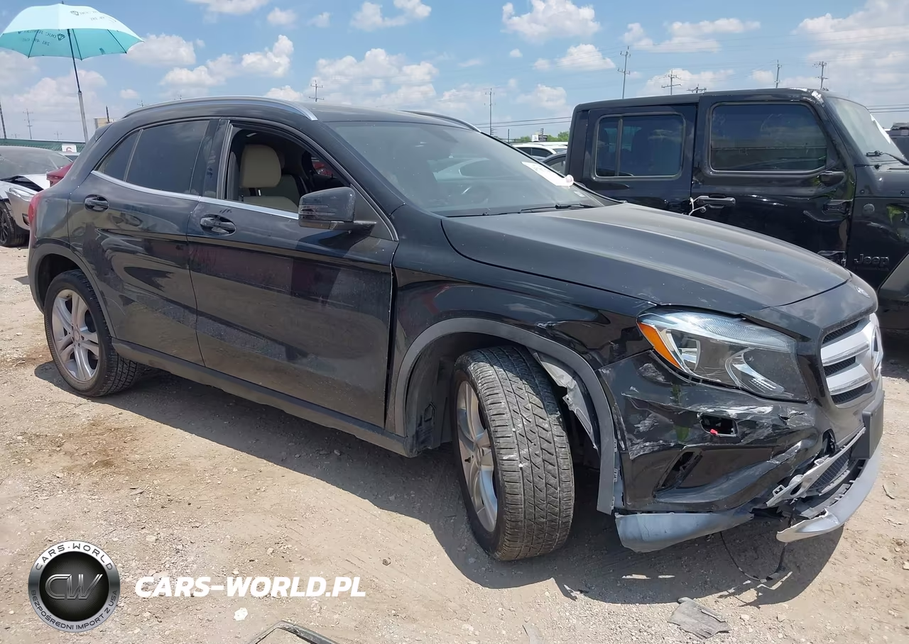 2015 Mercedes-Benz Gla 250 4Matic – zdjęcie 1 z 16