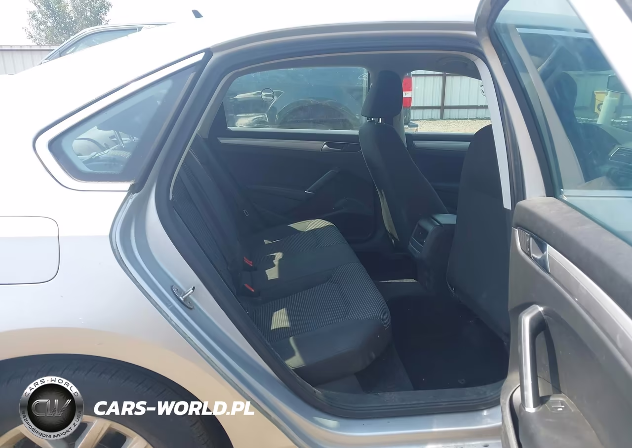 2016 Volkswagen Passat 1.8T S VIN:1VWAS7A32GC029442 - 8