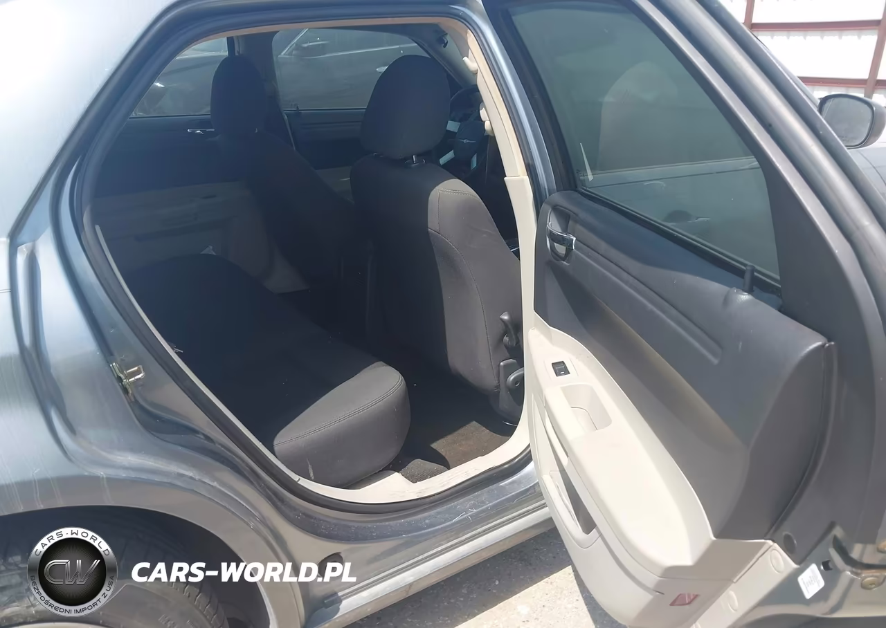 2006 Chrysler 300 VIN:2C3KA43R46H501537 - 8