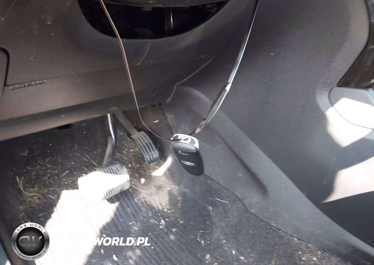 2018 Ford Escape Titanium VIN:1FMCU9J90JUA21603 - 11