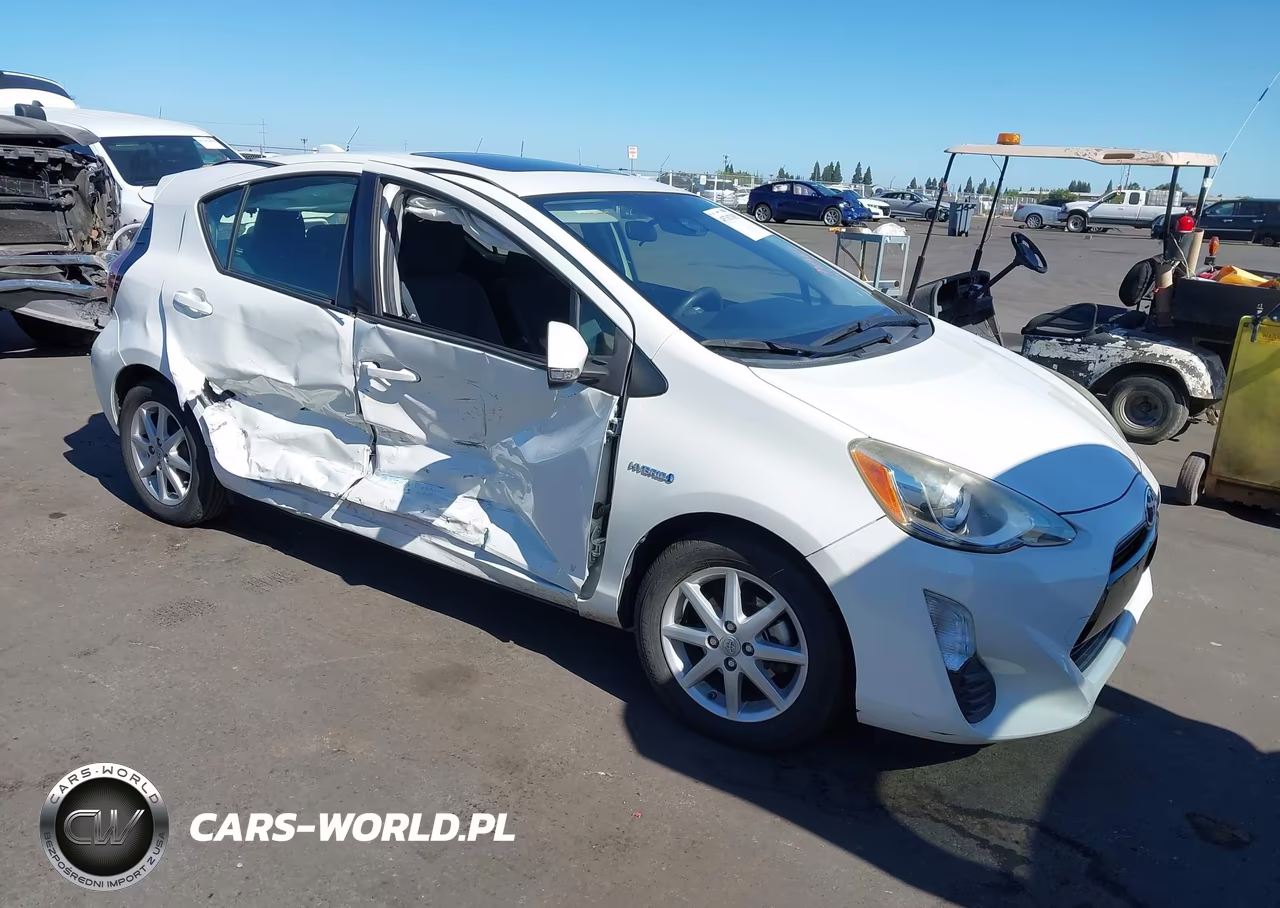 2016 Toyota Prius C Three – zdjęcie 1 z 16