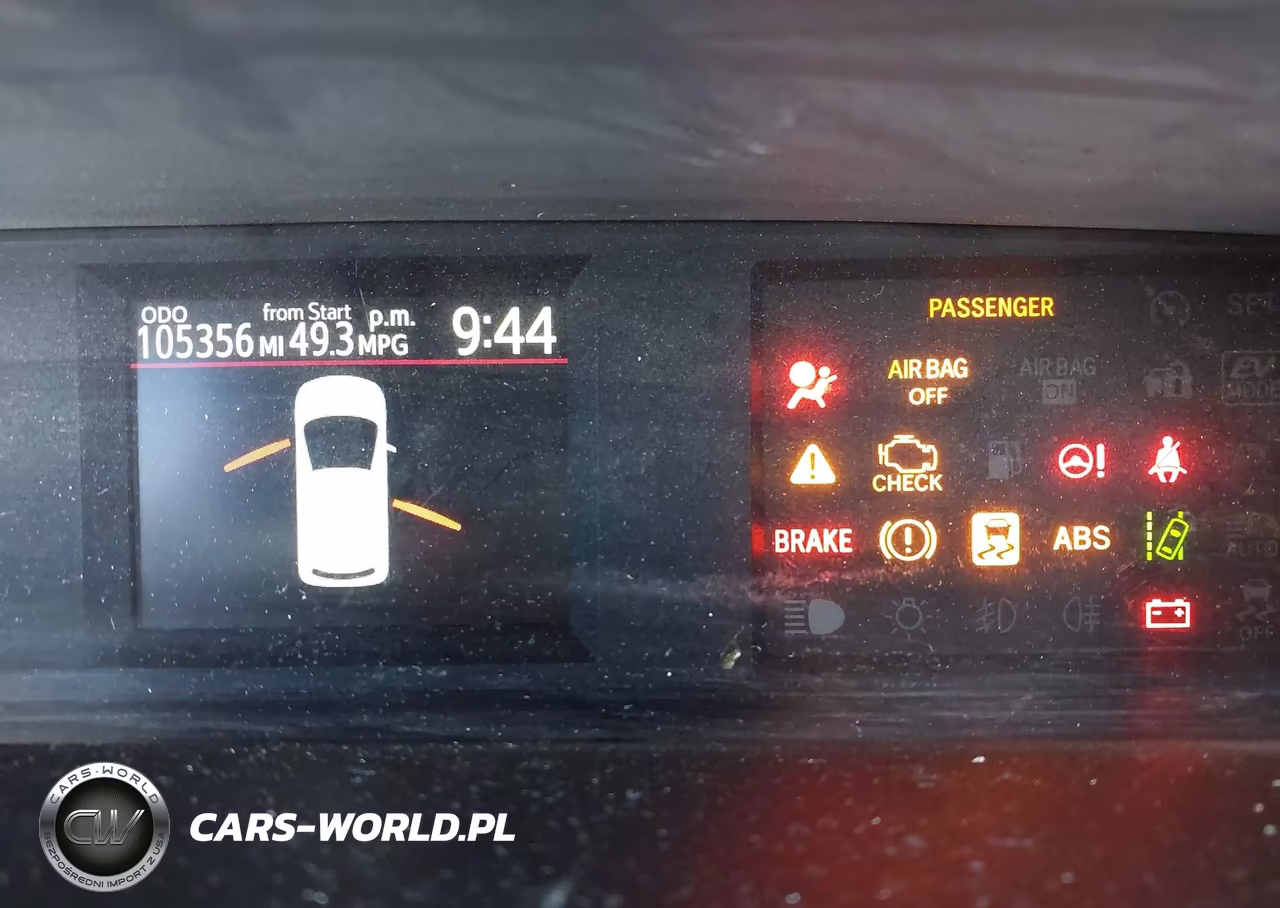 2016 Toyota Prius C Three VIN:JTDKDTB33G1588969 - 7