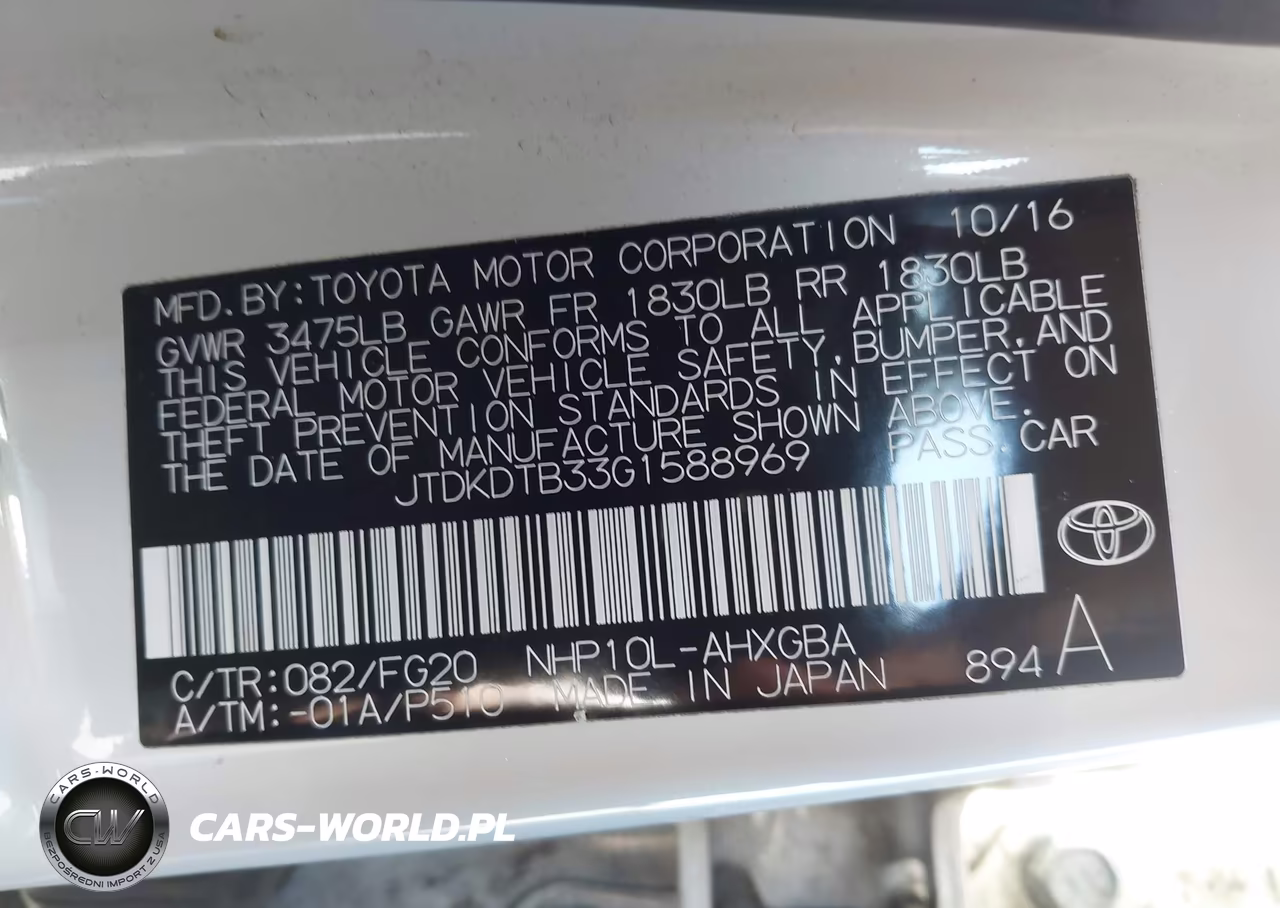 2016 Toyota Prius C Three VIN:JTDKDTB33G1588969 - 9