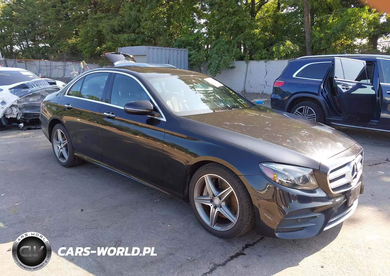 2017 Mercedes-Benz E 300 4Matic – zdjęcie 1 z 15