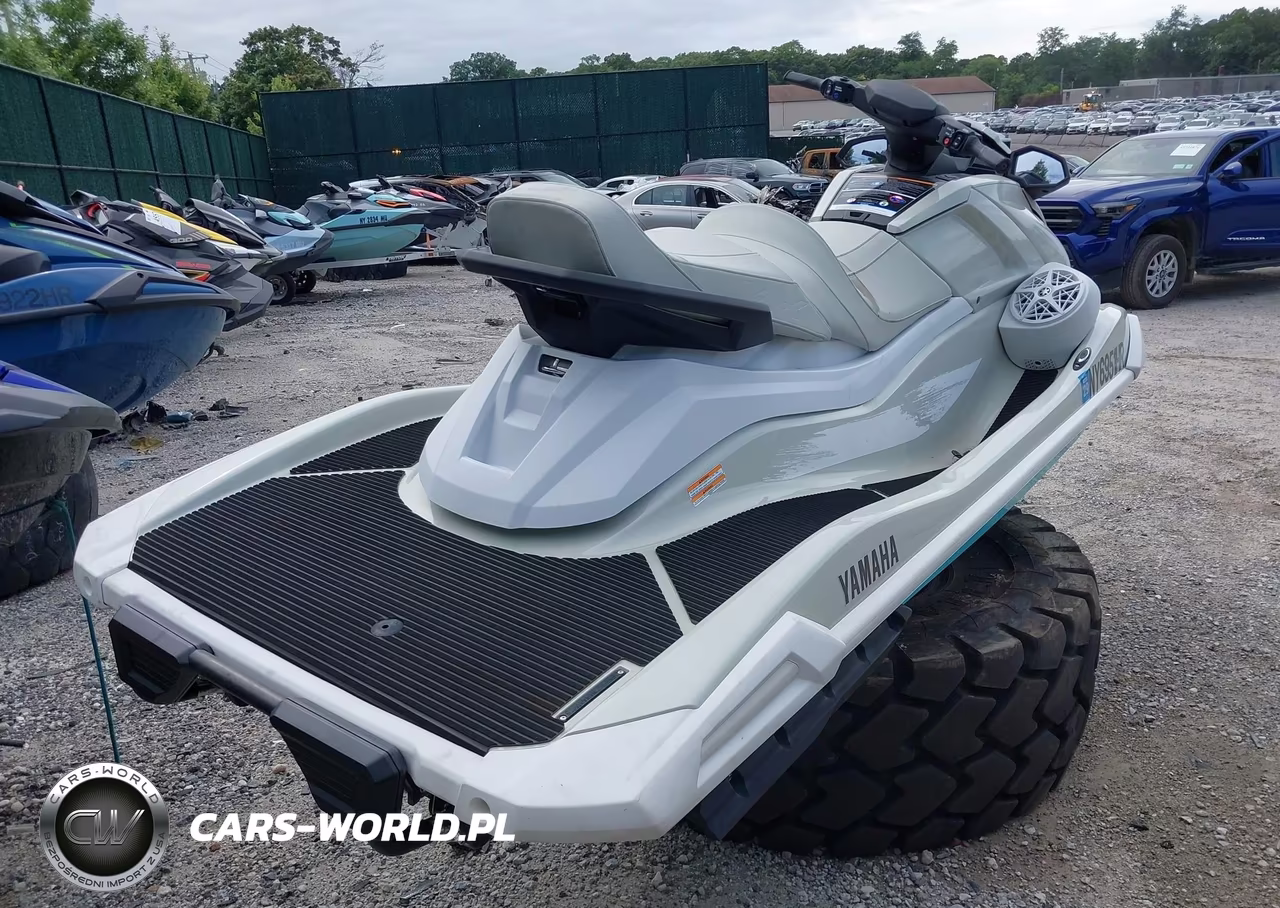 2025 Yamaha Waverunner VIN:00000YAMA3875H425 - 4