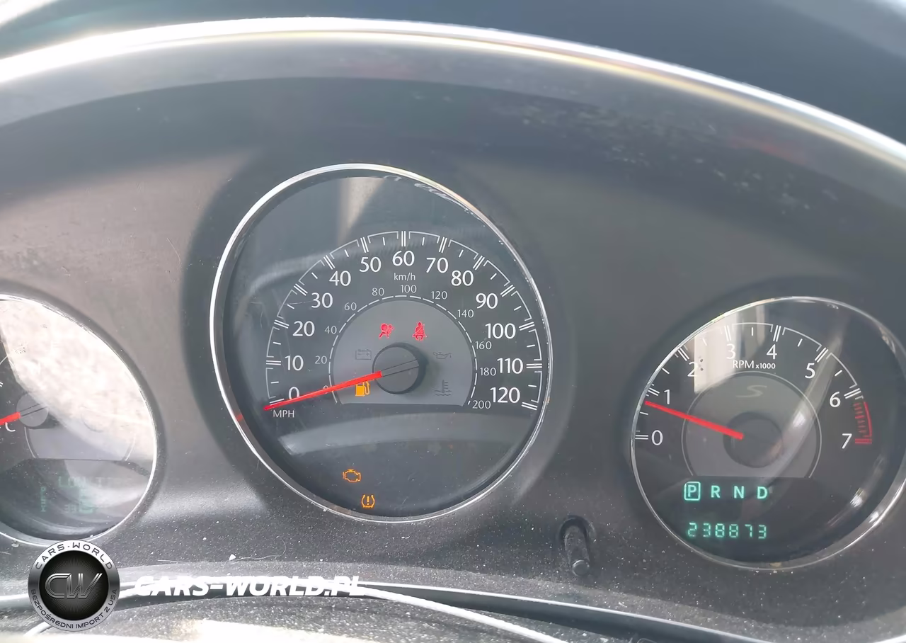 2013 Chrysler 200 Limited VIN:1C3CCBCG3DN523602 - 7