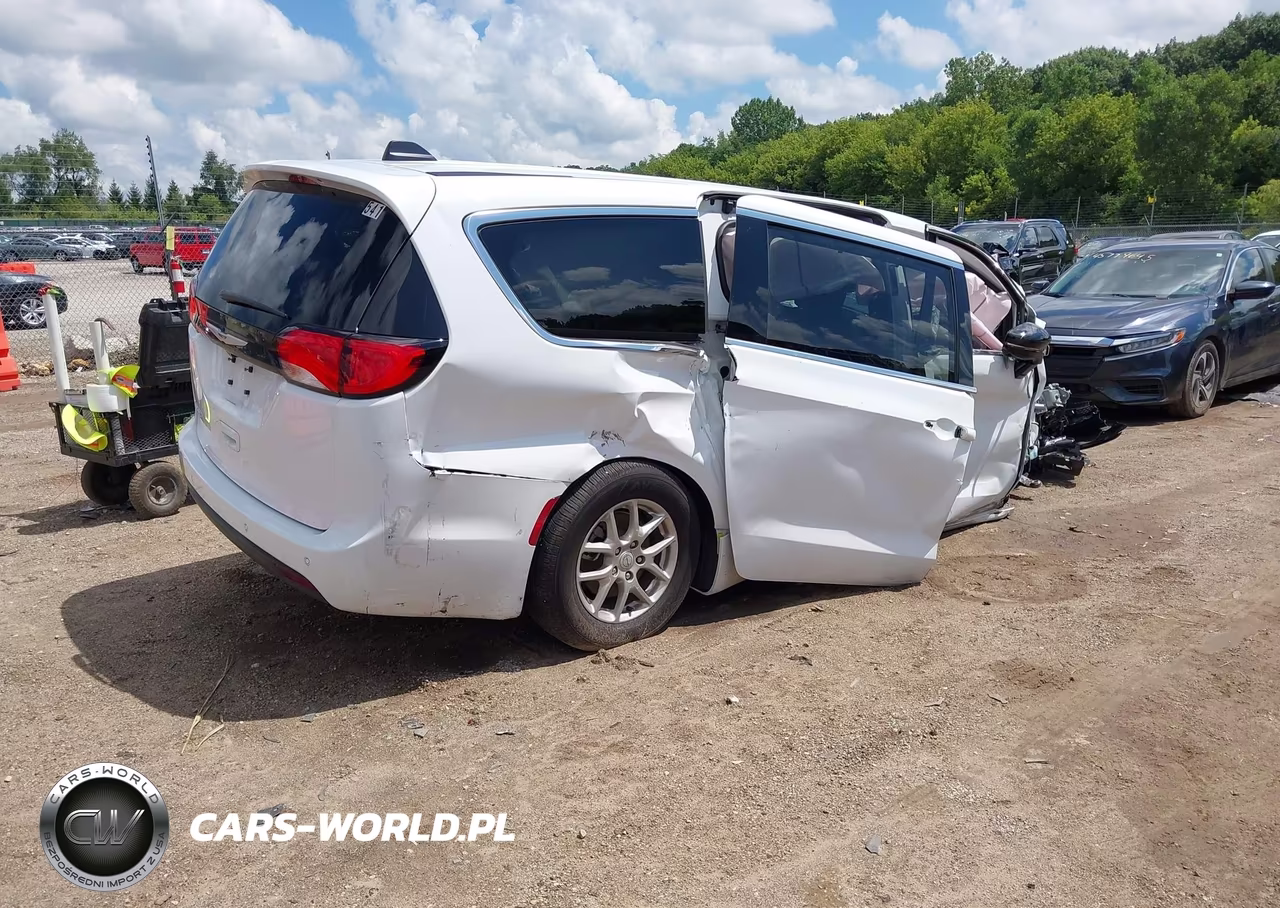 2025 Chrysler Voyager Lx VIN:2C4RC1CG8SR613814 - 4