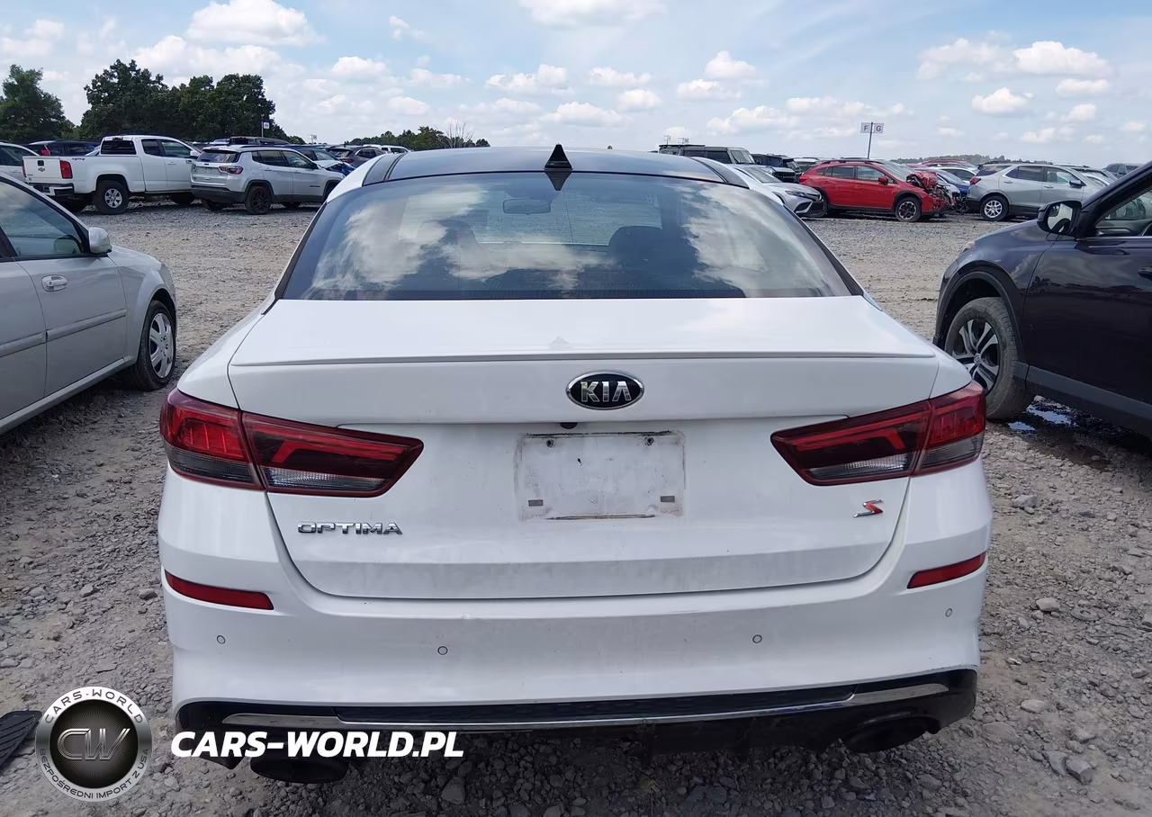 2020 Kia Optima S VIN:5XXGT4L30LG409816 - 16
