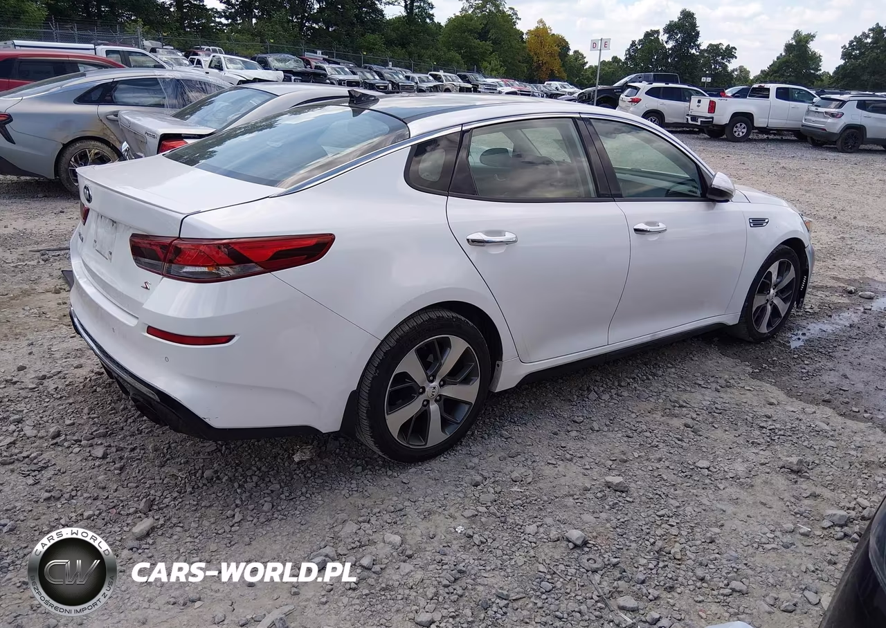 2020 Kia Optima S VIN:5XXGT4L30LG409816 - 4