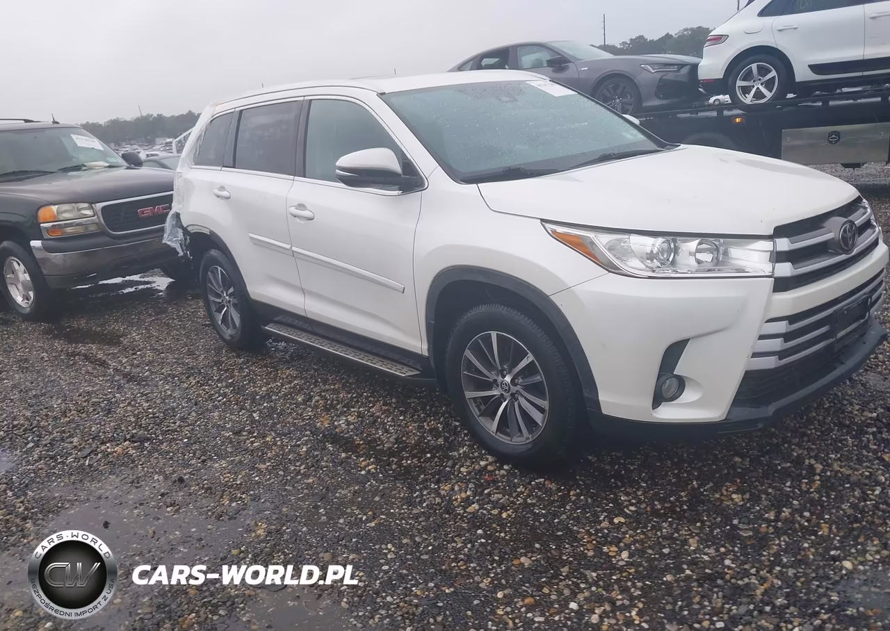 2019 Toyota Highlander Xle VIN:5TDJZRFH8KS628805 - 1