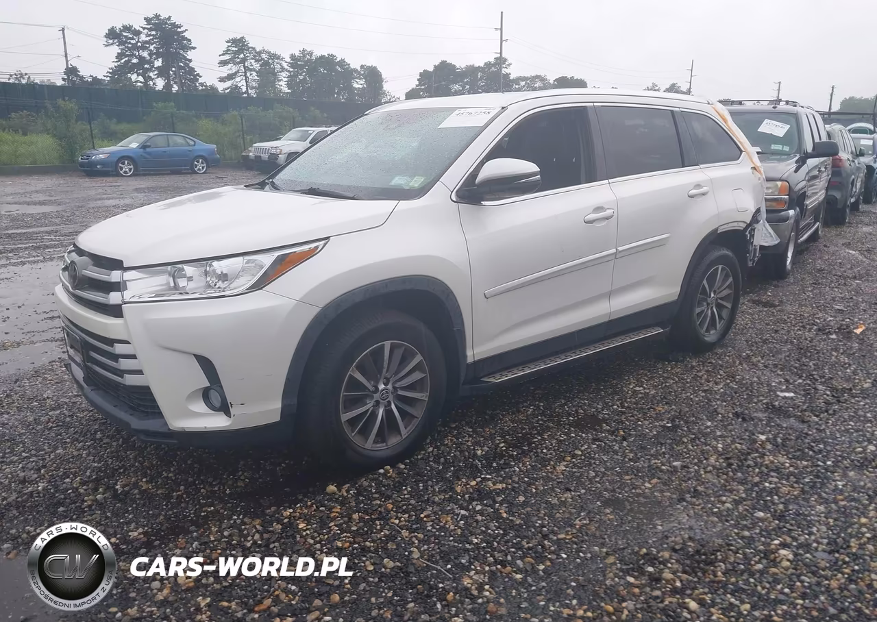 2019 Toyota Highlander Xle VIN:5TDJZRFH8KS628805 - 2