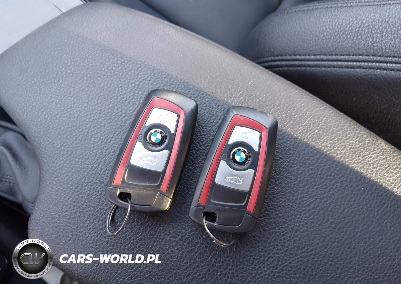 2018 BMW 330I xDrive VIN:WBA8D9C5XJA615246 - 11