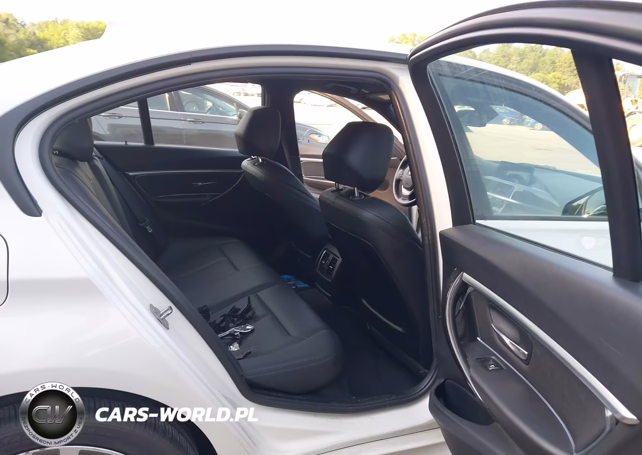 2018 BMW 330I xDrive VIN:WBA8D9C5XJA615246 - 8