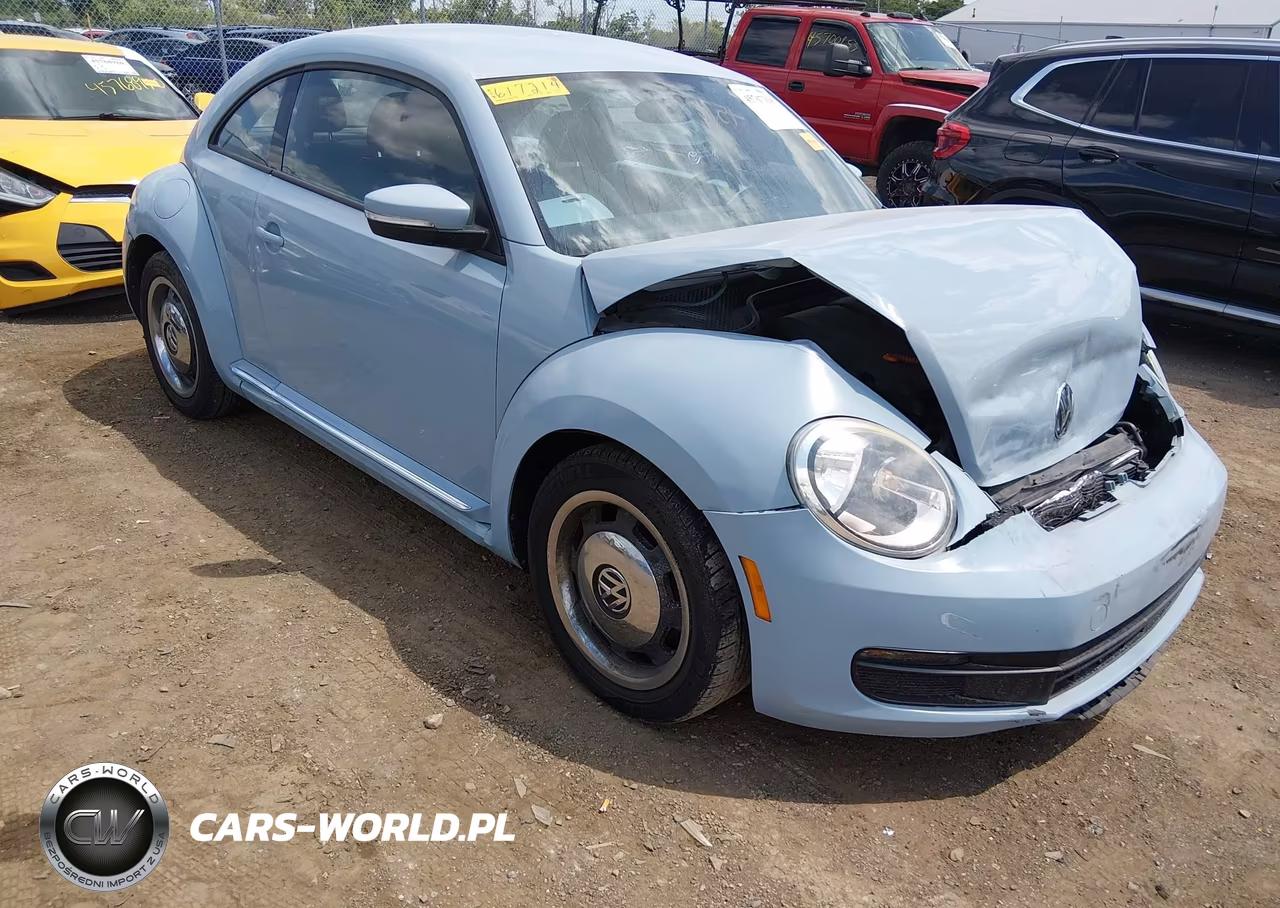 2012 Volkswagen Beetle 2.5L – zdjęcie 1 z 16