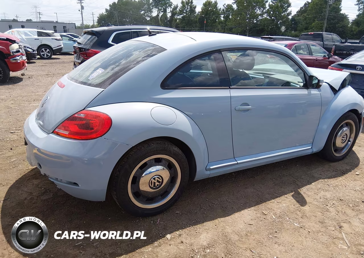 2012 Volkswagen Beetle 2.5L VIN:3VWJP7AT1CM617214 - 4
