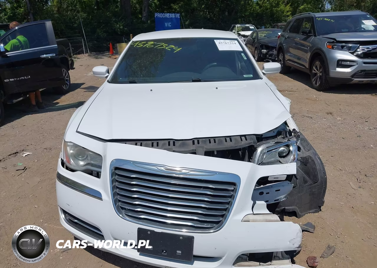2013 Chrysler 300 Motown VIN:2C3CCAAG0DH743477 - 13
