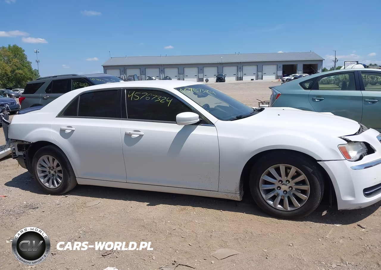 2013 Chrysler 300 Motown VIN:2C3CCAAG0DH743477 - 14