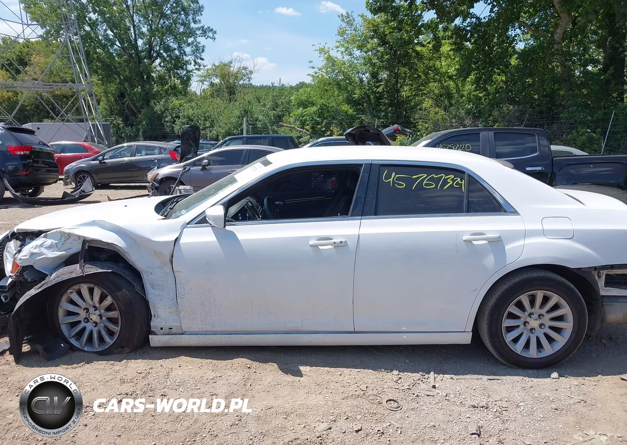 2013 Chrysler 300 Motown VIN:2C3CCAAG0DH743477 - 15