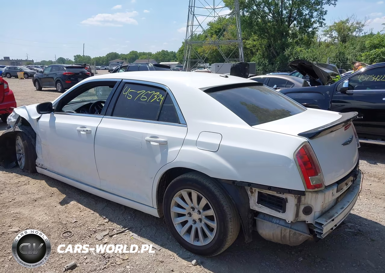 2013 Chrysler 300 Motown VIN:2C3CCAAG0DH743477 - 3