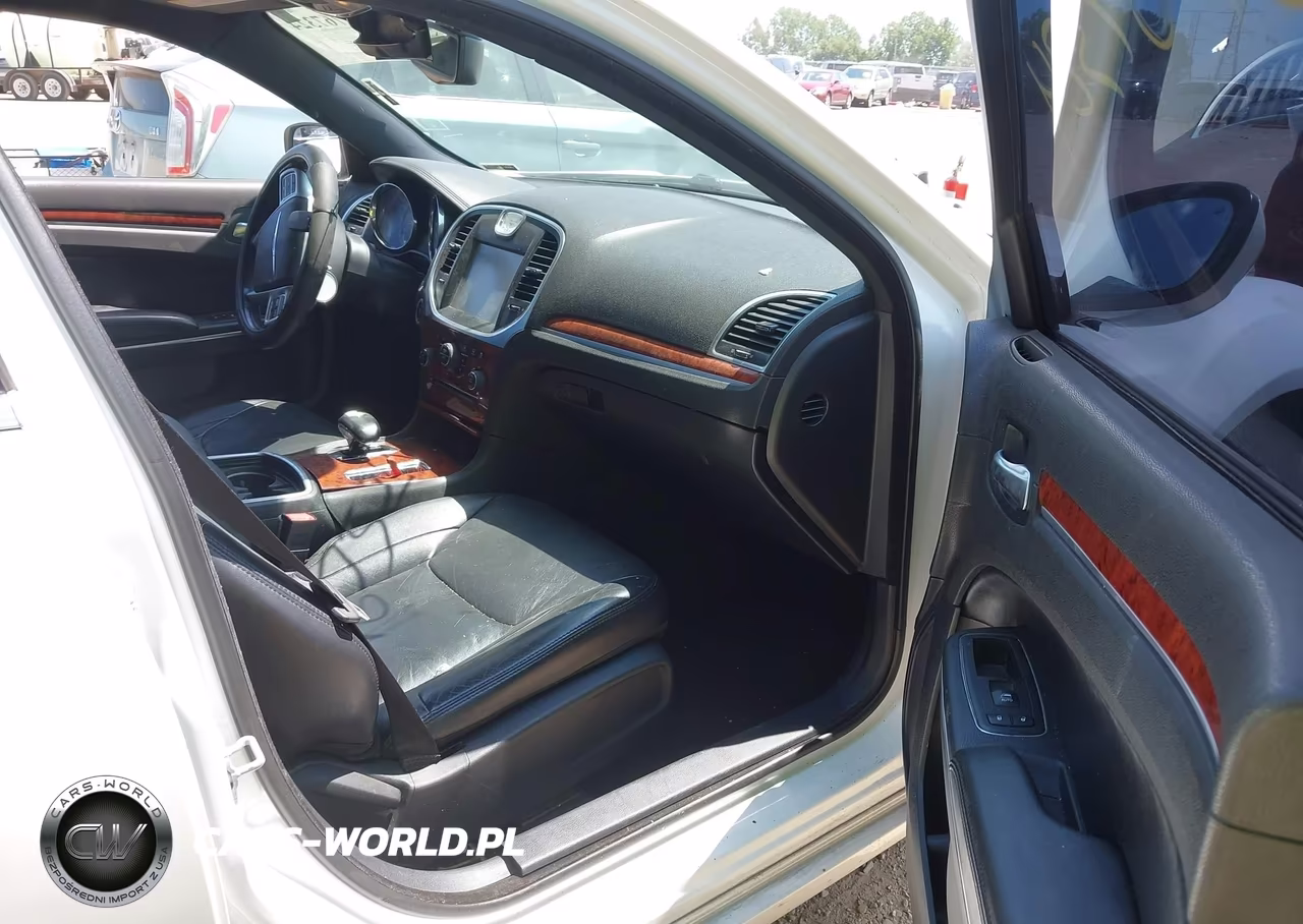 2013 Chrysler 300 Motown VIN:2C3CCAAG0DH743477 - 5