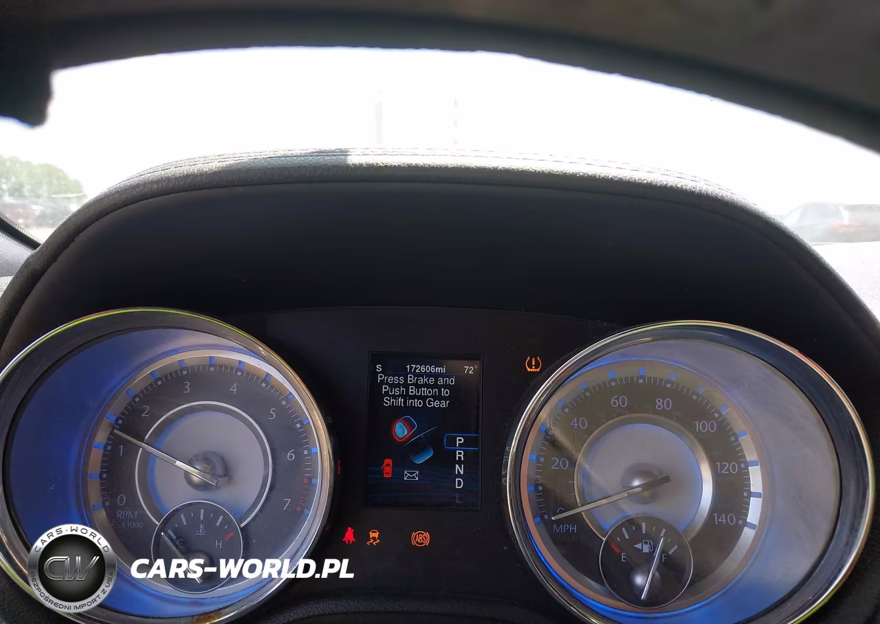 2013 Chrysler 300 Motown VIN:2C3CCAAG0DH743477 - 7