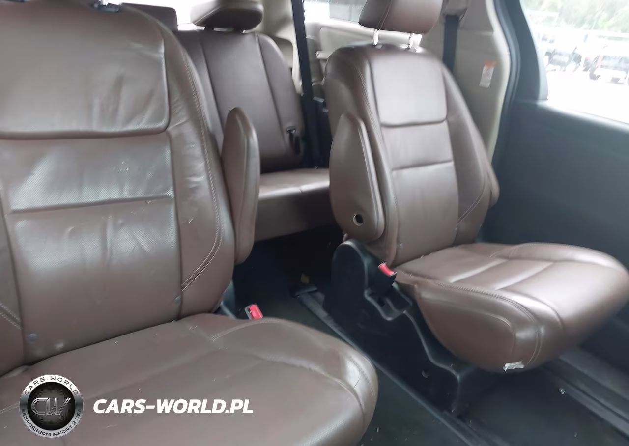 2017 Toyota Sienna Limited Premium 7 Passenger VIN:5TDDZ3DC5HS166021 - 8