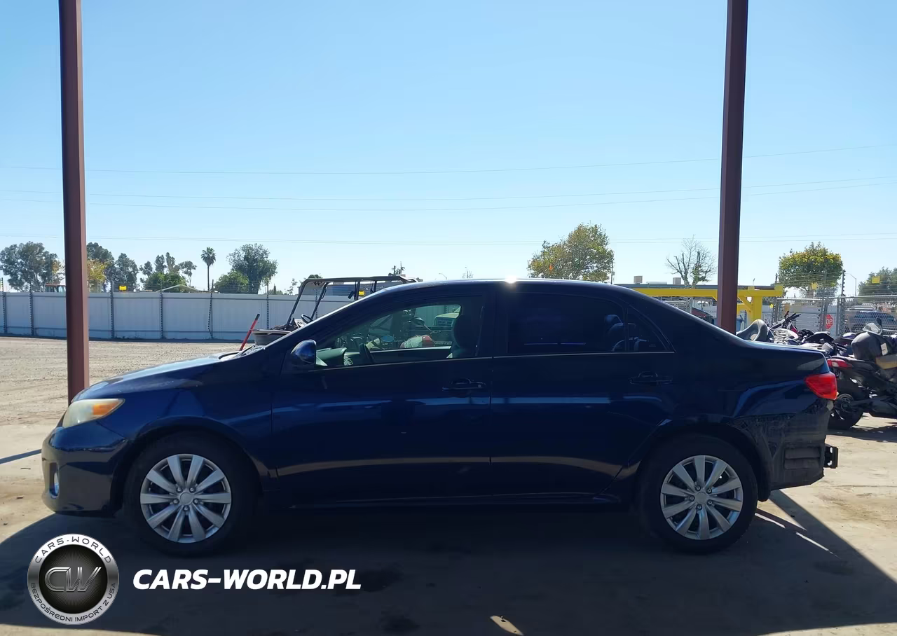 2013 Toyota Corolla Le VIN:5YFBU4EEXDP152338 - 13