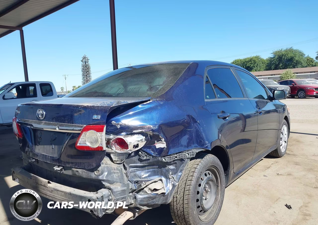 2013 Toyota Corolla Le VIN:5YFBU4EEXDP152338 - 4
