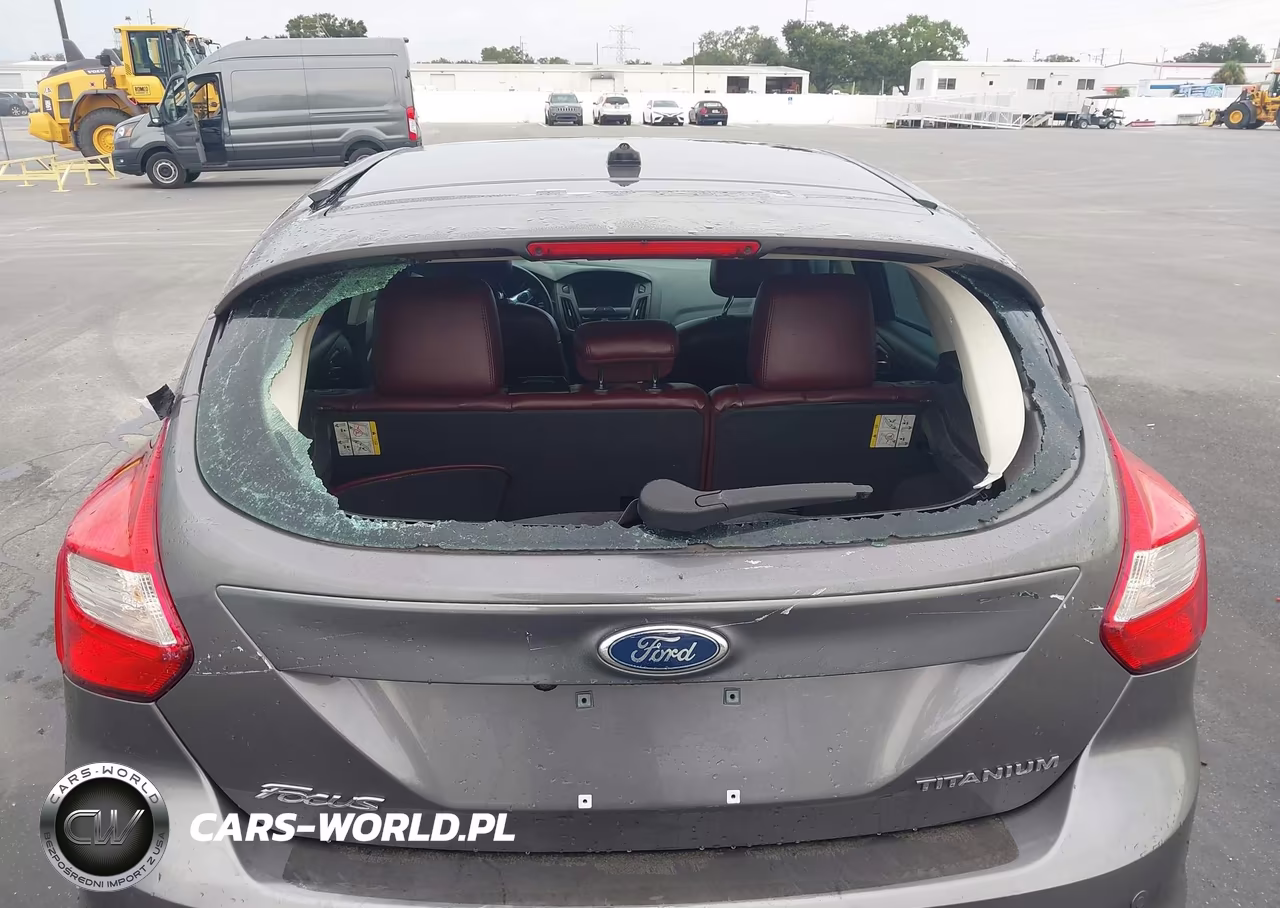 2012 Ford Focus Titanium VIN:1FAHP3N23CL282850 - 6
