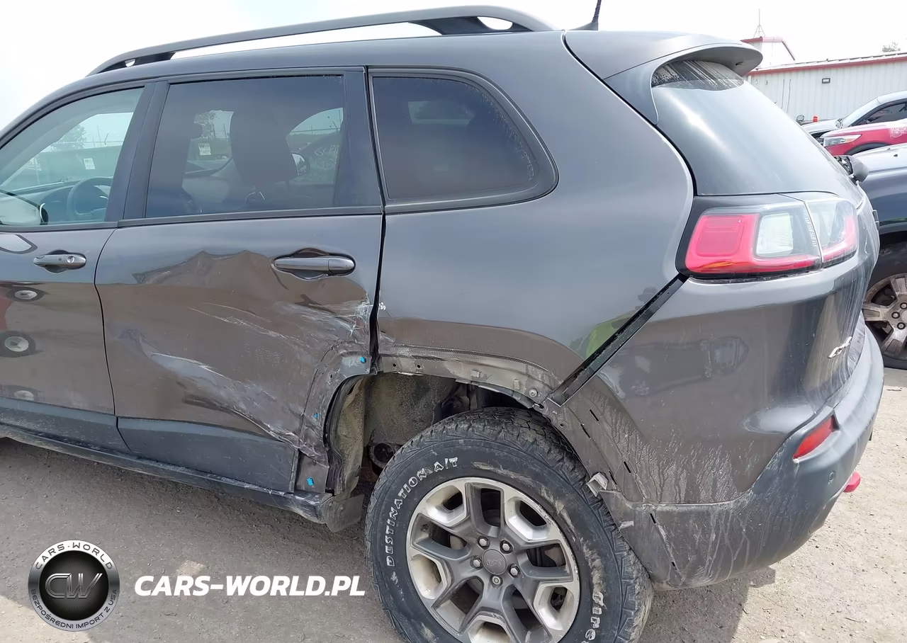 2019 Jeep Cherokee Trailhawk 4X4 VIN:1C4PJMBX7KD427295 - 17