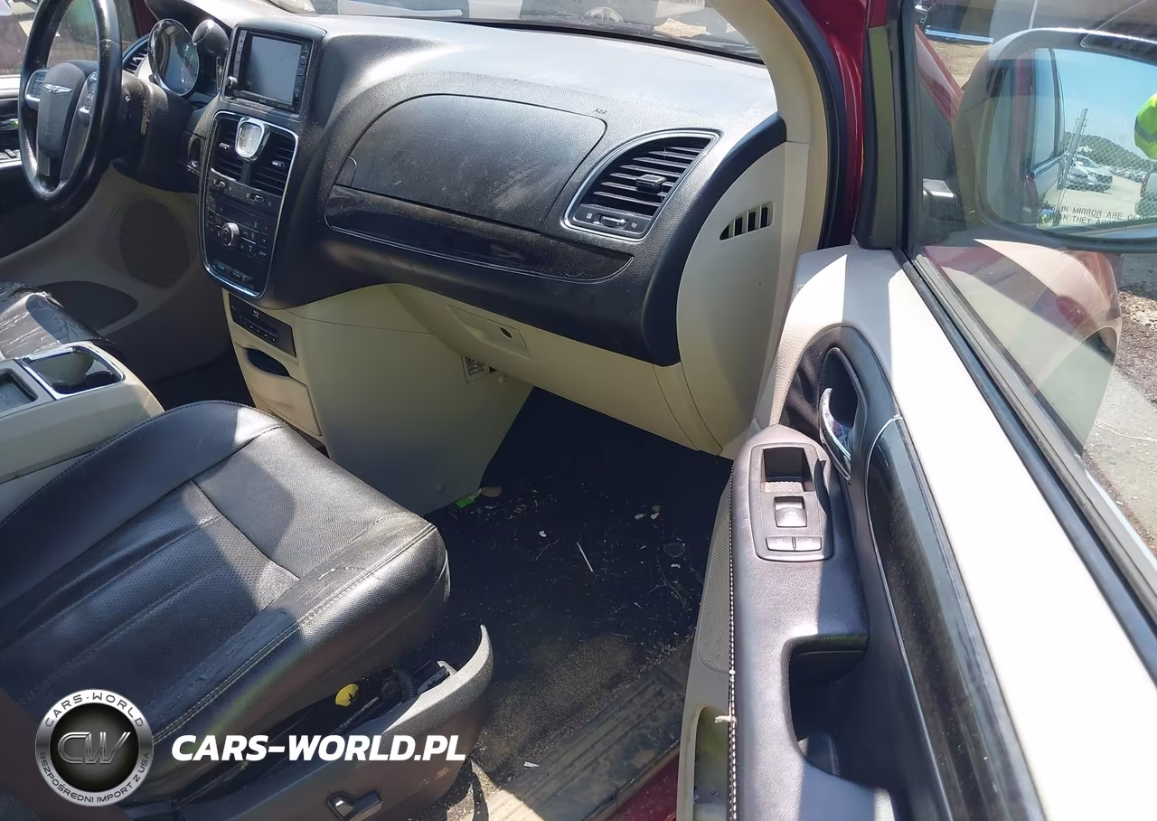 2013 Chrysler Town & Country Touring-L VIN:2C4RC1CG8DR769435 - 5