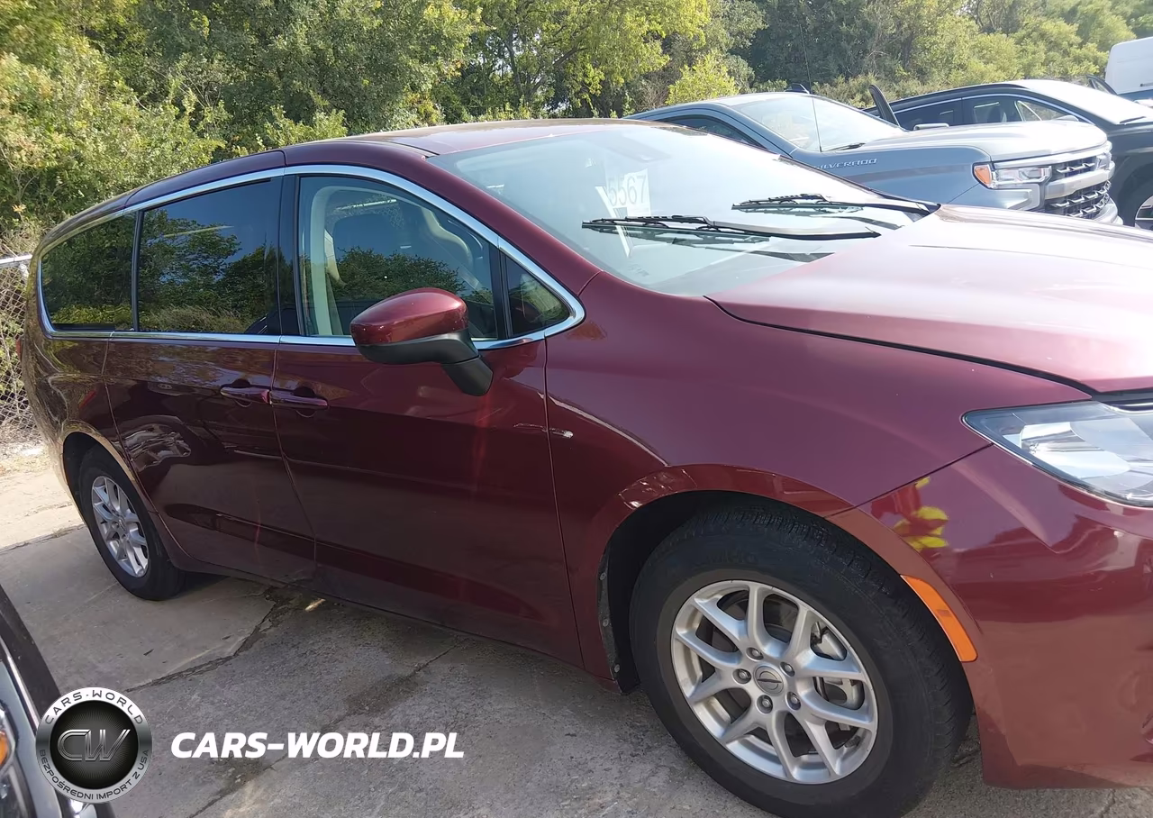 2023 Chrysler Voyager Lx VIN:2C4RC1CG7PR566427 - 13