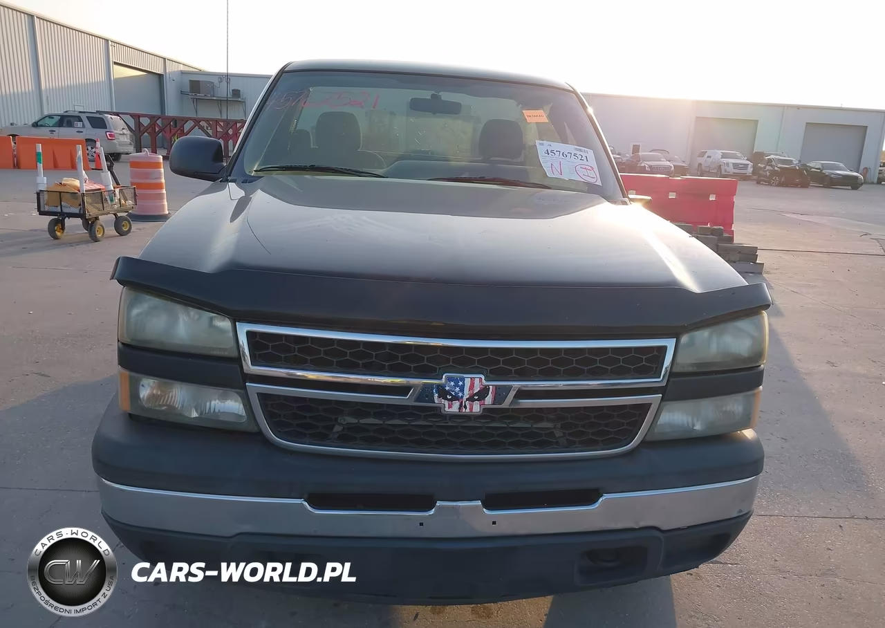 2007 Chevrolet Silverado 1500 Classic Work Truck VIN:3GCEC14X67G165521 - 13