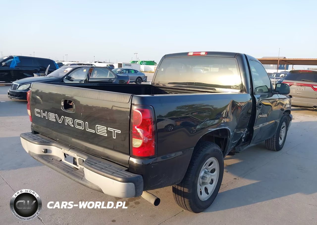 2007 Chevrolet Silverado 1500 Classic Work Truck VIN:3GCEC14X67G165521 - 4