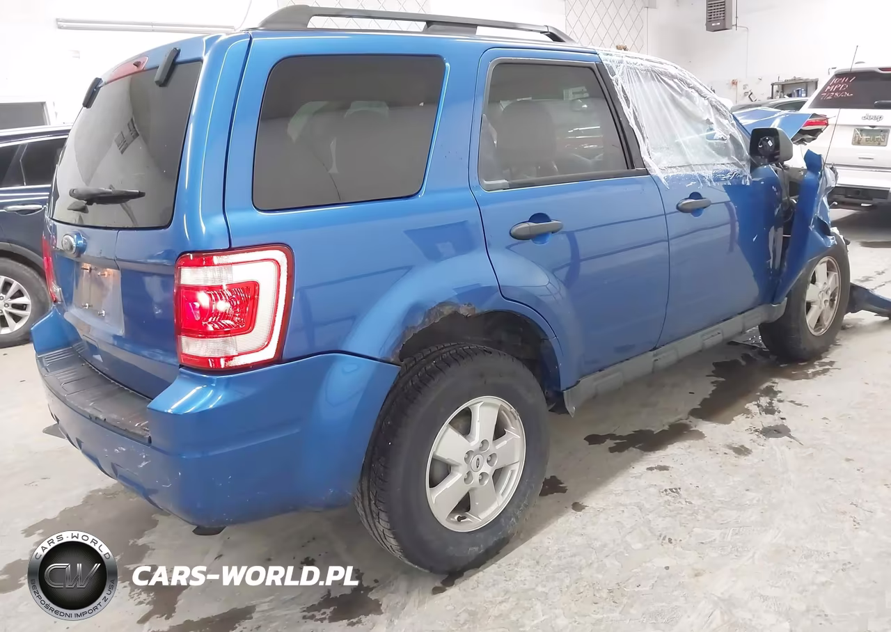 2011 Ford Escape Xlt VIN:1FMCU9D73BKB60731 - 4