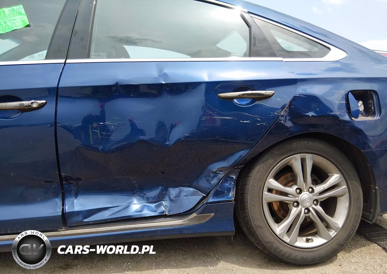 2019 Hyundai Sonata Sport VIN:5NPE34AF7KH813266 - 6