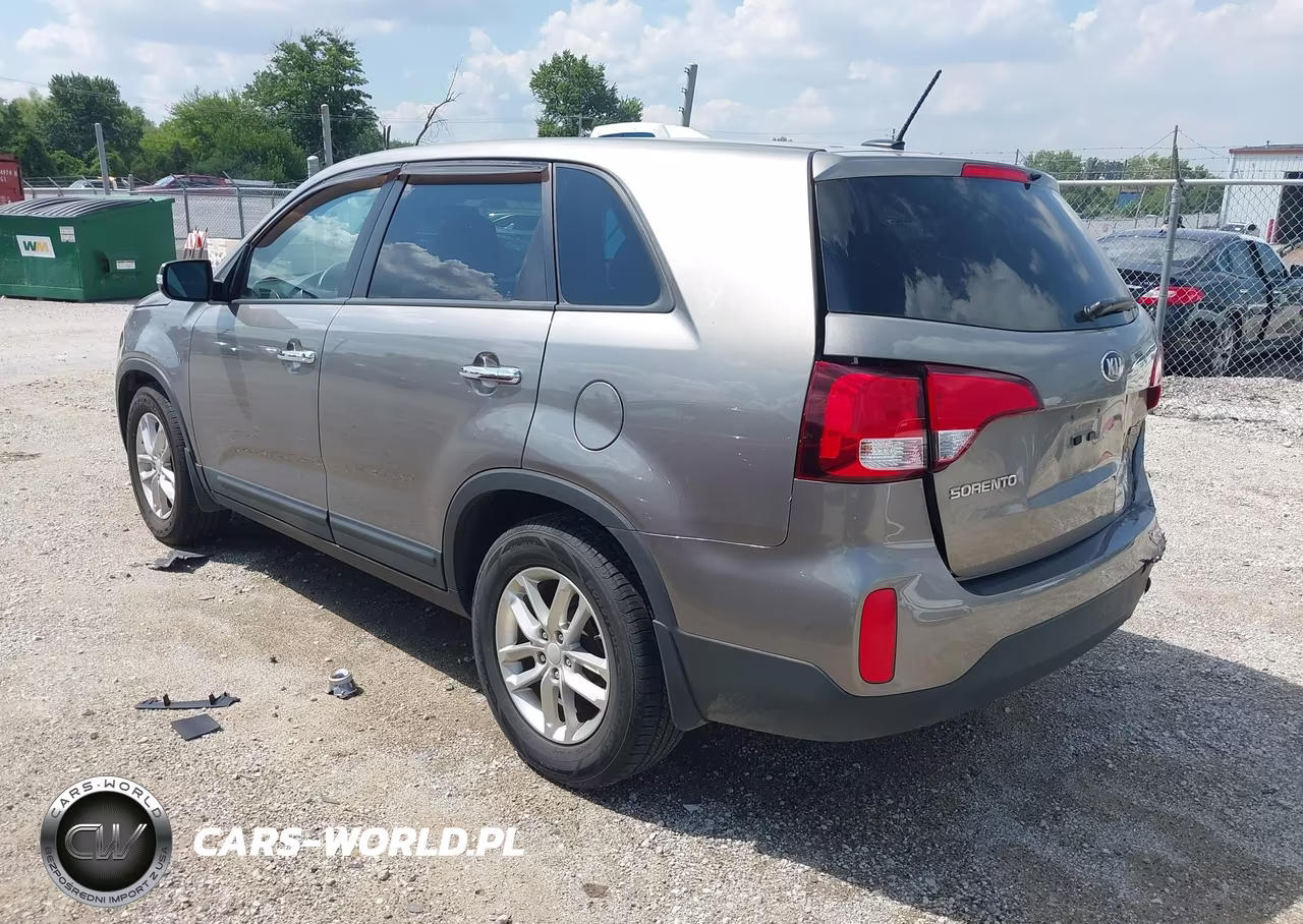 2015 Kia Sorento Lx VIN:5XYKT3A61FG603515 - 3