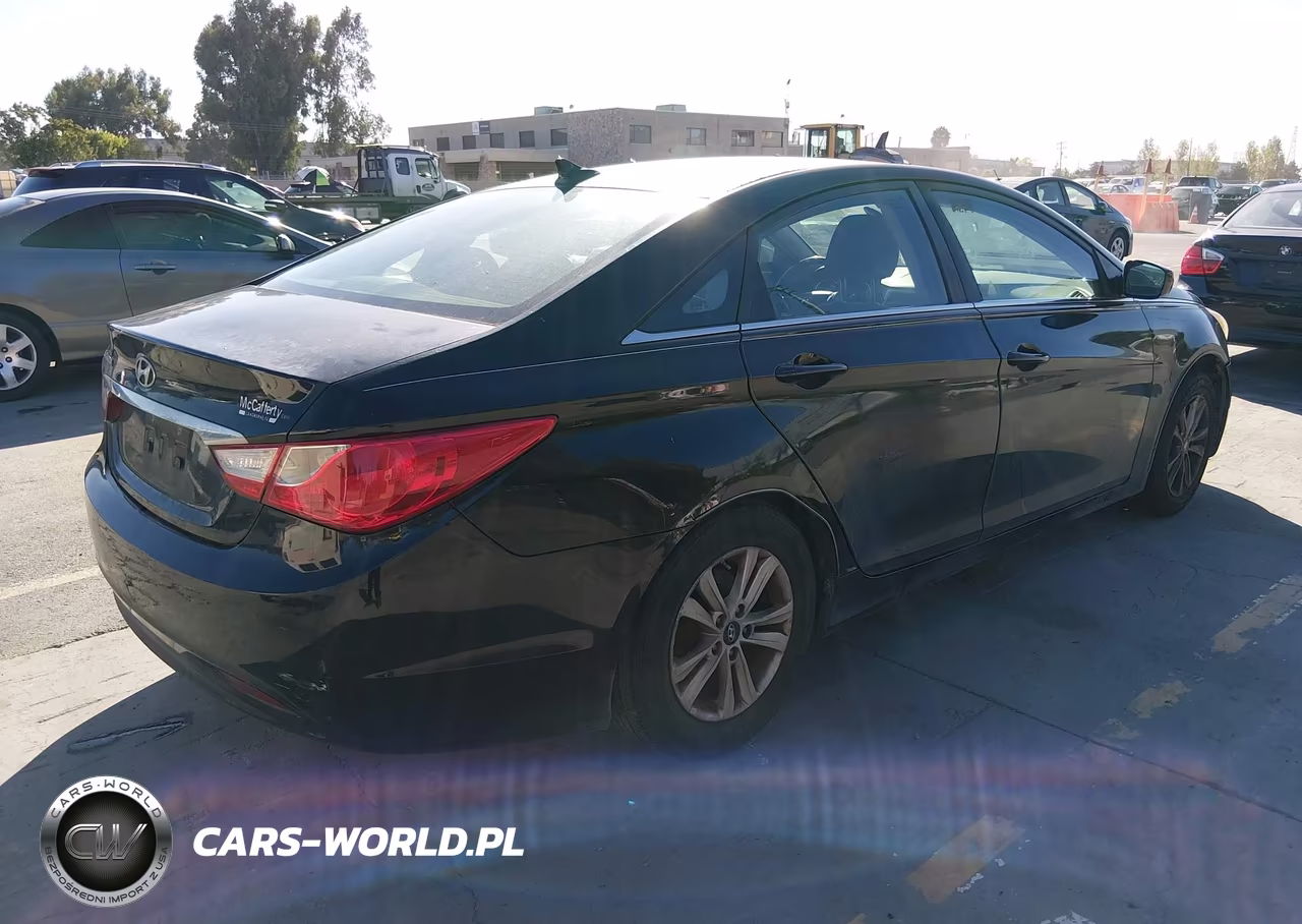 2011 Hyundai Sonata Gls VIN:5NPEB4ACXBH301056 - 4