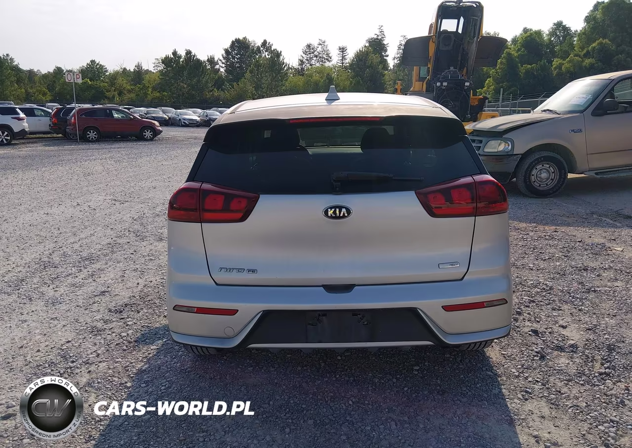 2018 Kia Niro Fe VIN:KNDCB3LC2J5200848 - 16