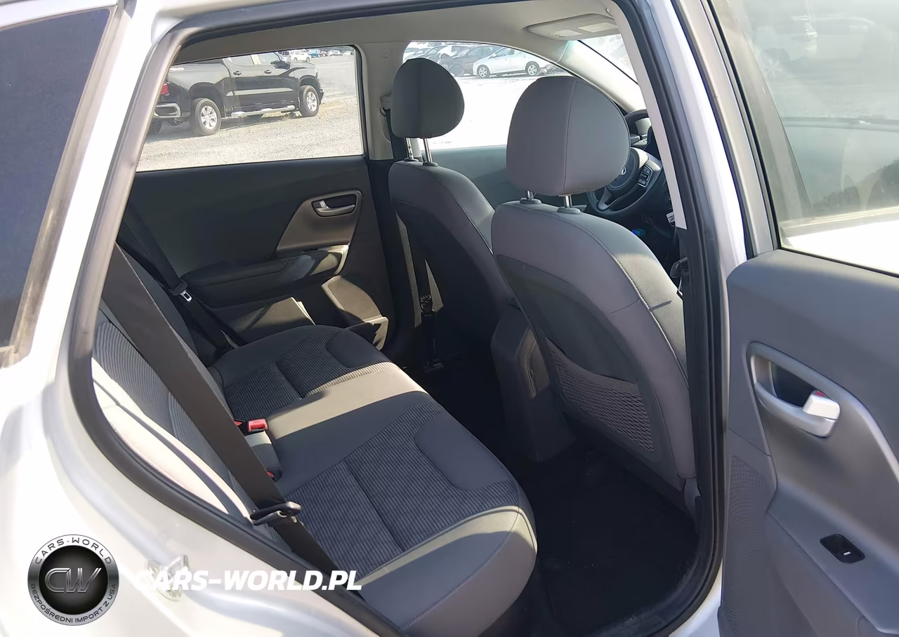 2018 Kia Niro Fe VIN:KNDCB3LC2J5200848 - 8
