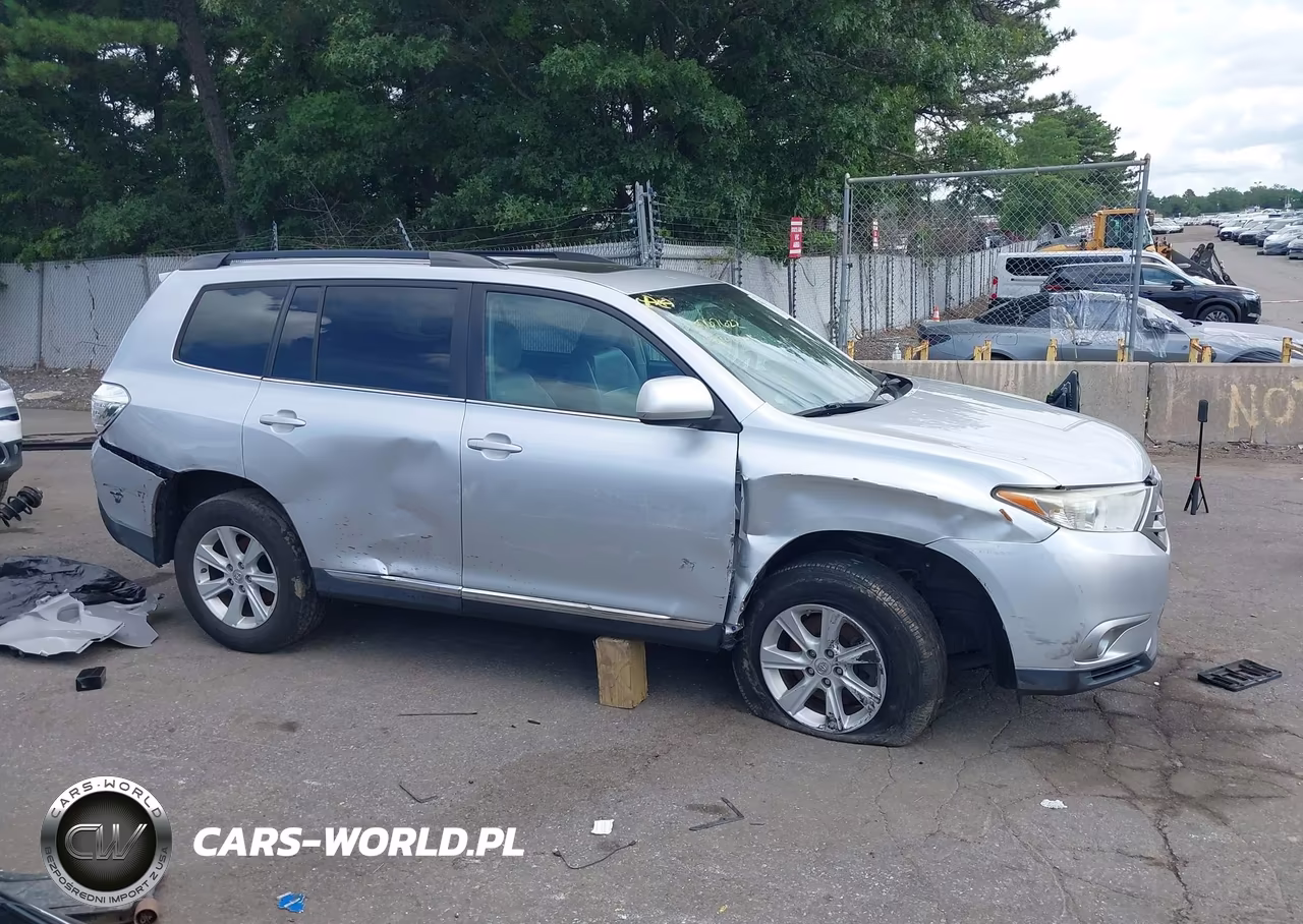 2013 Toyota Highlander Se V6 VIN:5TDBK3EH1DS252586 - 13