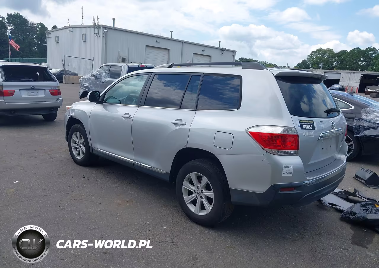 2013 Toyota Highlander Se V6 VIN:5TDBK3EH1DS252586 - 3