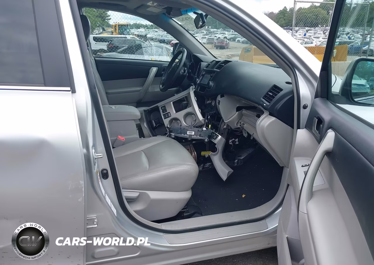 2013 Toyota Highlander Se V6 VIN:5TDBK3EH1DS252586 - 5