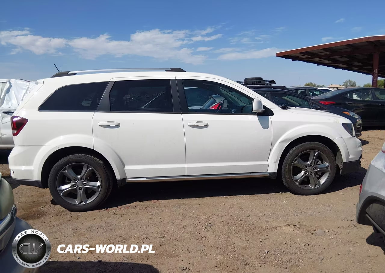 2017 Dodge Journey Crossroad Plus VIN:3C4PDCGG2HT644184 - 13
