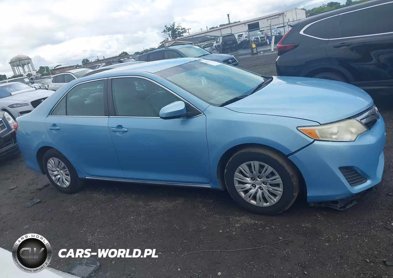 2013 Toyota Camry Le VIN:4T1BF1FK1DU660631 - 13